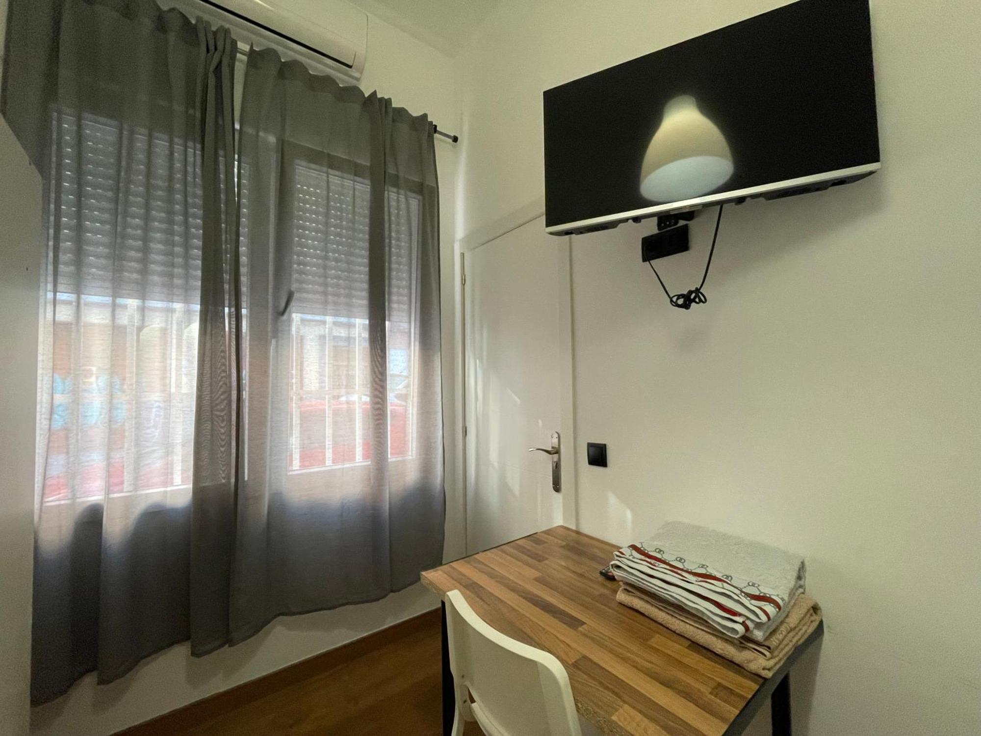 Homestay Lopez Pando 马德里 外观 照片